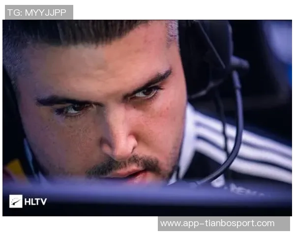 KD梦想演绎大佬角色与美女共舞并在镜头前展现枪法魅力