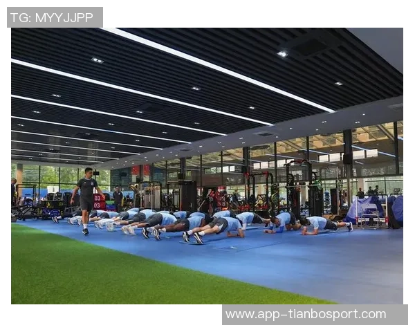 申花一线队国庆假期后重返训练场备战新赛季